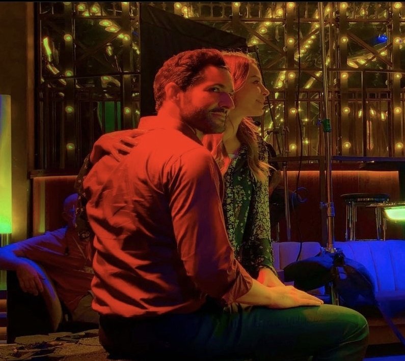 PaulaArt69's tweet photo. How are they smiling like that please, whether this is before or after they filmed the scene, the trasition is emotions >>>> https://t.co/NOncWMF1fW