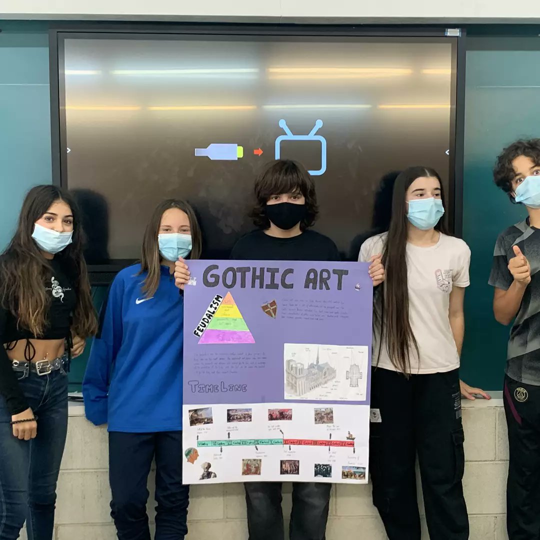 inselcalamot's tweet photo. 📢 Els alumnes de 2n D han acabat el projecte Gothic art, vinculat als àmbits social i lingüístic (anglès).
▶️ Aquí els tenim el dia de les presentacions finals. 🗣️🗣️🗣️
#SomCalamot
#ESOCalamot
#projectes #projectesambits #ABP #aprenemfent https://t.co/Cti5E6jp2h
