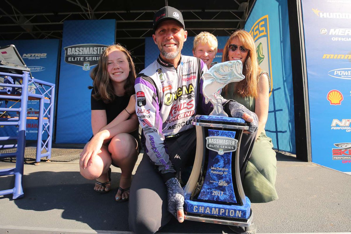The good Lord received a wonderful gift and fisherman last night when Aaron Martens went home.  Aaron was one of the special guys, always had time not only to listen to fishermen, but to share a minute with others about his knowledge of our sport...
🙏