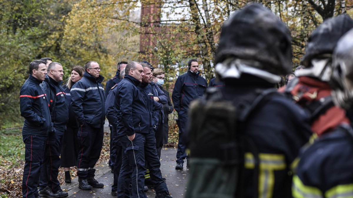titou1857's tweet photo. #Coopération 🇪🇺| Ce 4 novembre, le @SDIS57 organisait une présentation sur le Ptx CFR en collaboration avec @InterregGR regroupant les pompiers de Belgique 🇧🇪, Luxembourg 🇱🇺, Allemagne 🇩🇪, et la zone Est France 🇫🇷
De beaux échanges et un intérêt commun 🔥🔥🔥 https://t.co/vo5hpvFWRw
