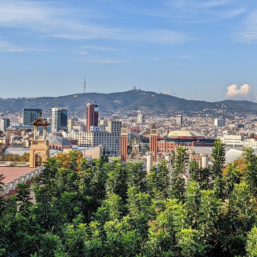 TravelistLife's tweet photo. View of Barcelona
·
·
#travel #travelphotography #travelgram #instatravel #travelling #traveling #traveler #traveller #photography #wanderlust #travels #photooftheday #travelblog #travelingram #instagood #trip #travelholic #travelphoto #travelers #beauti… https://t.co/pLq82nMHW7 https://t.co/MCwLoDnBhq