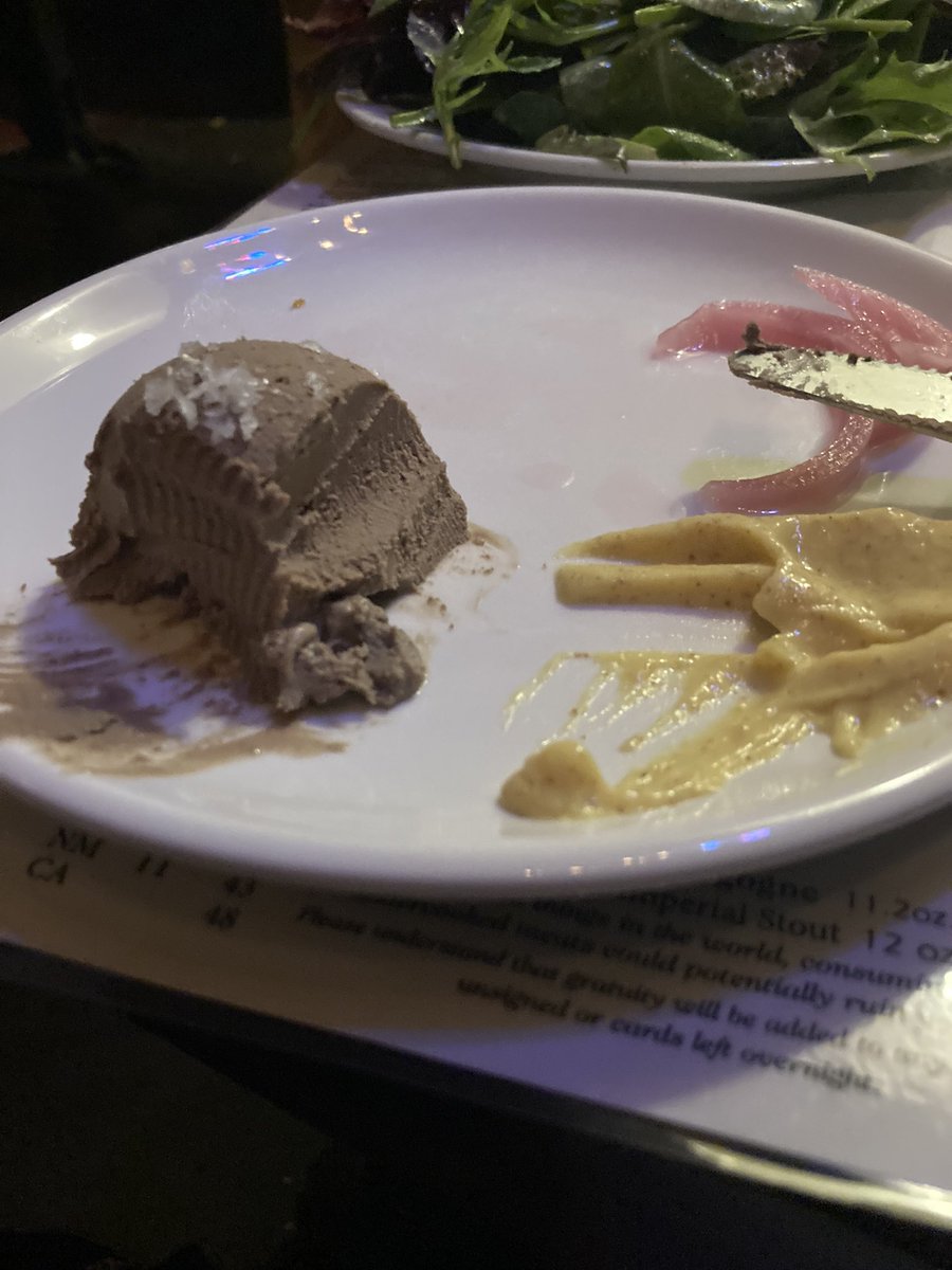 buckshotmonster's tweet photo. Had a really nice date night with pardner and visited with some old friends but had the saddest possible dreams and woke up in a dark cloud. Hoping I can cook it out.
Also, #pdxchefs why on earth does every restaurant serving pate give you a ridiculously small portion of bread? https://t.co/MhhUMO9eJx