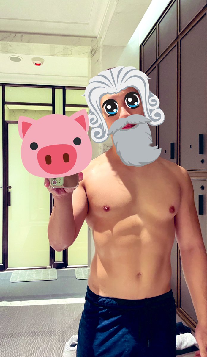 bravoyy's tweet photo. #oneuponatime#bitches#gay#man#mirror#reflection https://t.co/quftxrw7nw