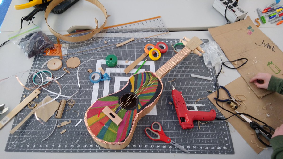 6th grade junk band project in the #MakerSpace. I love my job so much. (For context, this project was mostly student-done. I helped with the engineering and trickier glue bits, but it was his design and vision!) #makered #notjunkifyouuseit