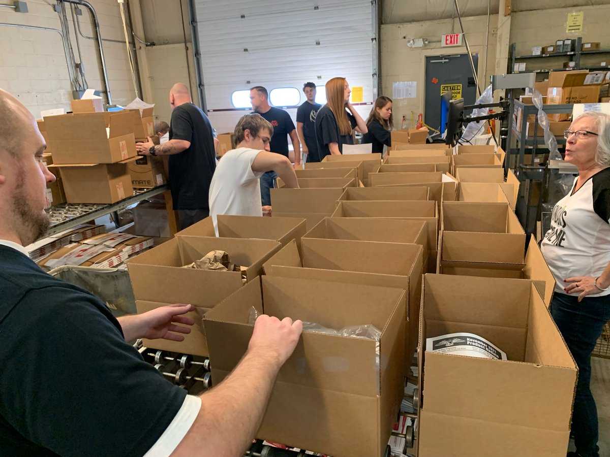 bestplumbingspc's tweet photo. A #behindthescenes look #bestplumbingspecialties team getting new items prepared to be shipped to our nationwide sales reps! Like they say, teamwork makes the dream work! #NEBO #ShuBee #ChemLink #WorldAndMain #FridayVibes #TGIF https://t.co/JrFF1dMAyw
