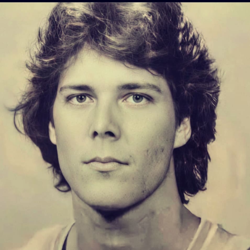 If someone had told this 18 year old of what would happen tonight. I doubt he wouldn't believe it.

Yet tonight @SouthRebelWr I return to the ring against not just anyone but @Von_Terminator

Years have flown by but the heart still beats. Let's rock Rome, Georgia to the ground!