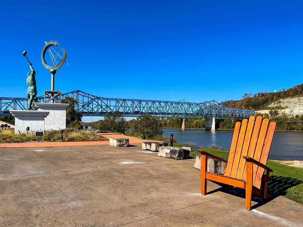 Ashland_KY's tweet photo. New Photo Op Area!
Thank you to the Ashland Area Board of Realtors for providing this beautiful Adirondack chair to the City!!
We can’t wait to see all the memories captured here!
#ashlandky #createwithusaky #loveashland #VisitAKY #Kentucky #kentuckytourism https://t.co/J35hGVi7iw