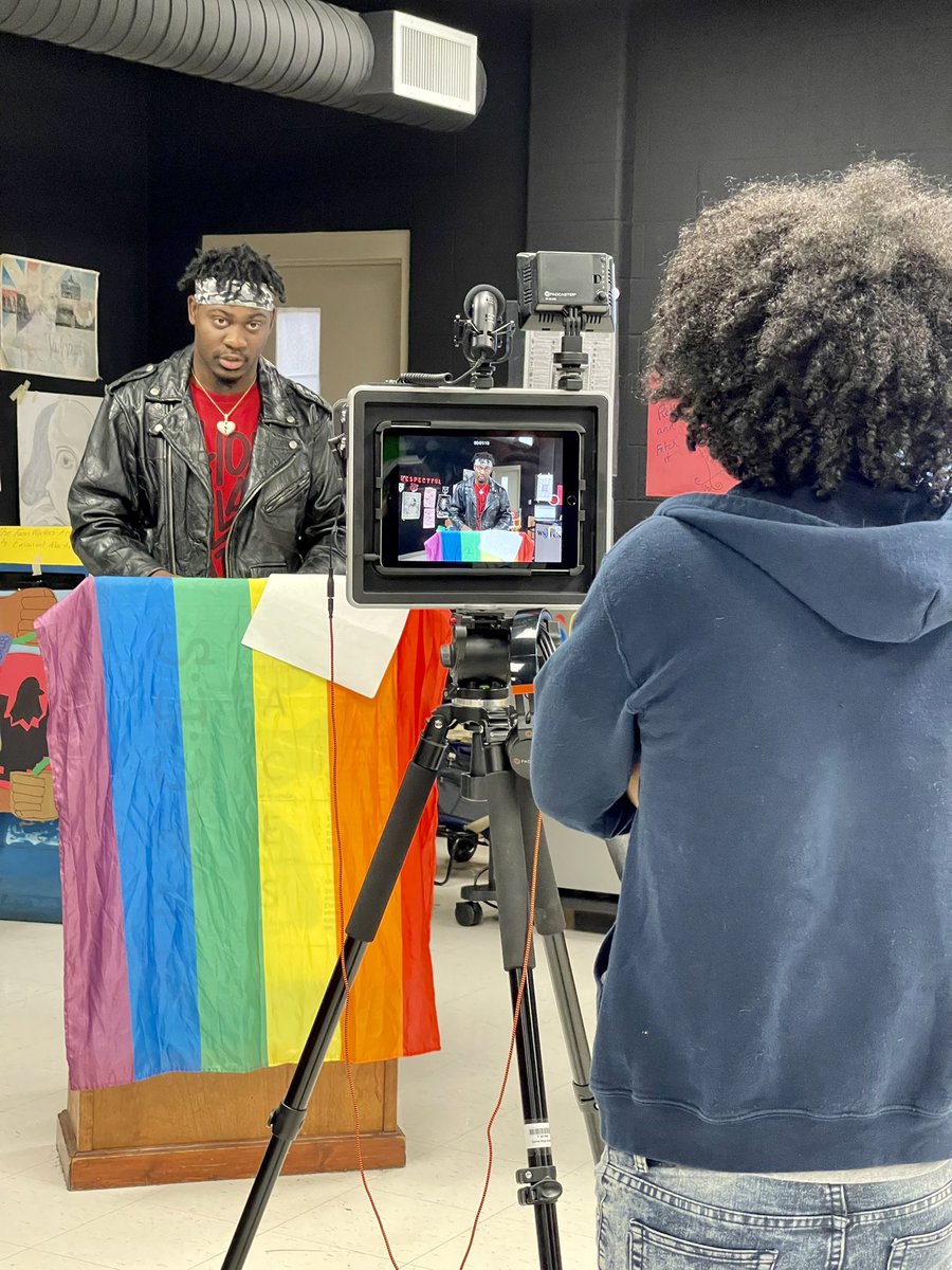 CarverHS_Nation's tweet photo. Dr. Piggott-Long’s Theatre Arts class filming “The Power of Love Overcomes the Love of Power” @CHS_JacketPride @ELA_Carver_High @CarverAOHT @CARVER_AOIT @_CHS_Athletics_ @CfMontague @wsfcs https://t.co/ZmN8eIiNFg