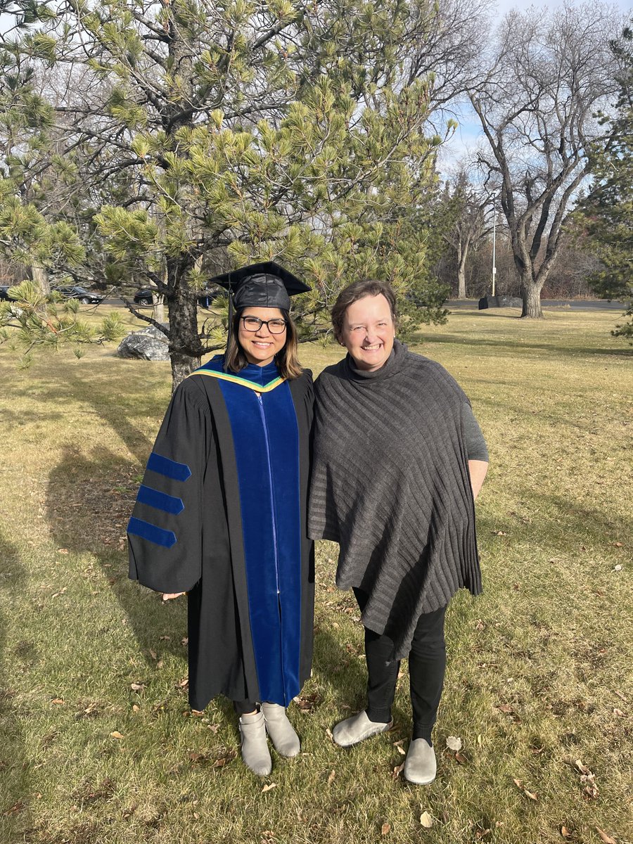 We can still take pictures even though #convocation is online.  Congratulations to Dr. Asha Wijerathna who received her PhD <a href="/ualbertaScience/">Faculty of Science, University of Alberta</a> and a Faculty of Science Doctoral Dissertation  Award.  I am so proud to have leaders like Asha in my laboratory.👩🏾‍🔬👩🏾‍🎓