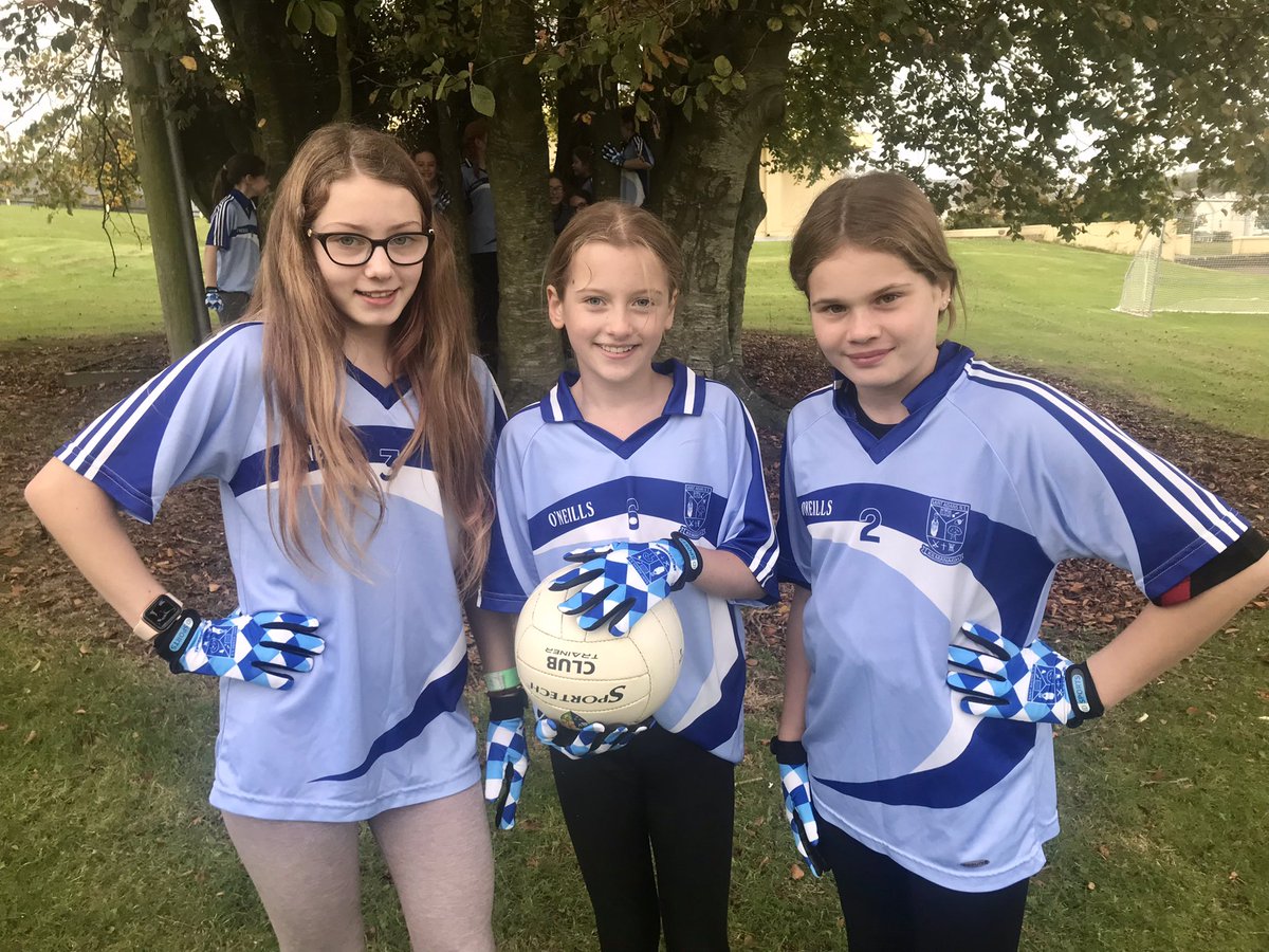 kilmanaghns's tweet photo. Our girls are so excited to finally get to wear the school jerseys and represent St Aidans at their @LadiesFootball blitz on Monday. Check out their fab school gloves gifted to them today to mark the occasion @kilkennylgfa @idsportshop @idsportshop @LeinsterLGFA @KKPeopleSport https://t.co/X8mEyy4iYC