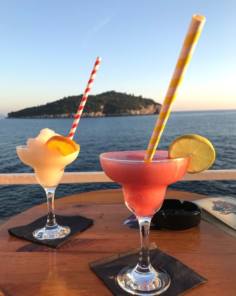 An amazing cocktail in front of you and an age-old rock in the distance 😍😍😍
This is Dubrovnik! 

 📷 @vinoandcappuccino
🇭🇷 dubrovnik-croatia.com 

#dubrovnikcroatia #visitdubrovnik #dubrovnikonmymind #cocktail #Travel #Adventure