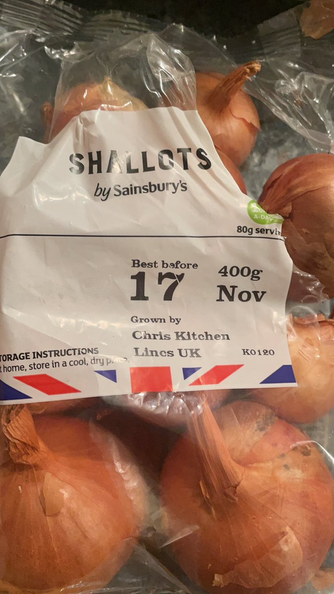 HannahPryjma's tweet photo. Just bought shallots and they are rotten @sainsburys https://t.co/ya1CQPXUha
