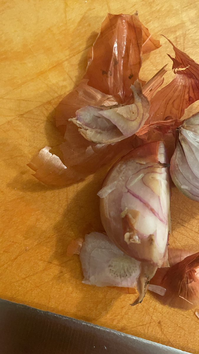 HannahPryjma's tweet photo. Just bought shallots and they are rotten @sainsburys https://t.co/ya1CQPXUha