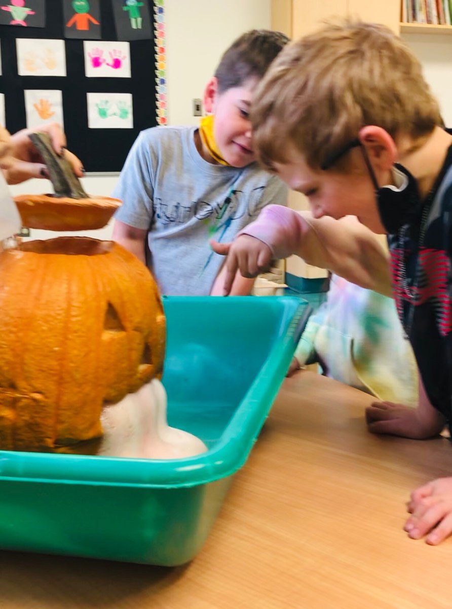 Mdpoole95's tweet photo. Pumpkin experiment with our class pumpkin earlier this week 🎃 &amp; some pictures from our camping themed day which we ended with a little treat! 🔥 @WillGillettAcad https://t.co/VGR0qmxmrr