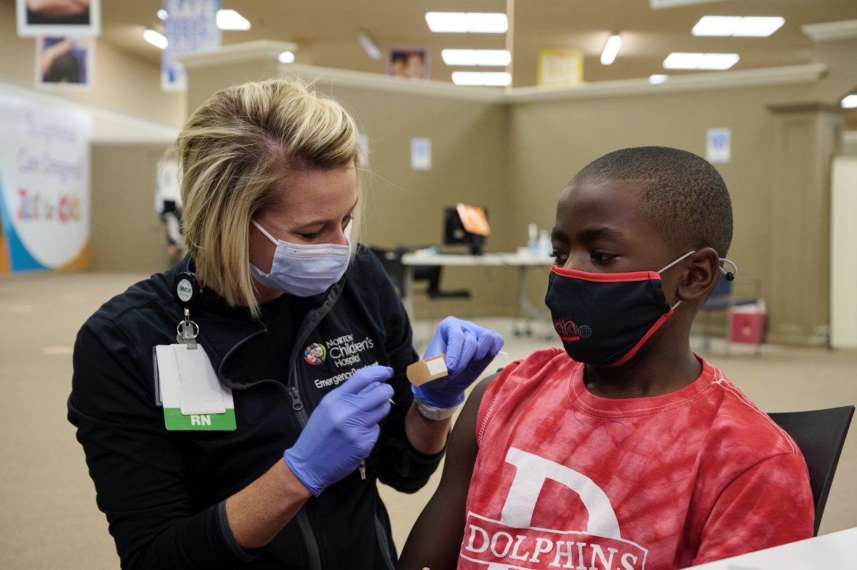 NortonChildrens's tweet image. Today we administered the first round of  COVID-19 vaccinations to Kentuckians ages 5 to 11. If your child is ready, schedule your child’s appointment today at NortonChildrens.com. #AShotOfHope