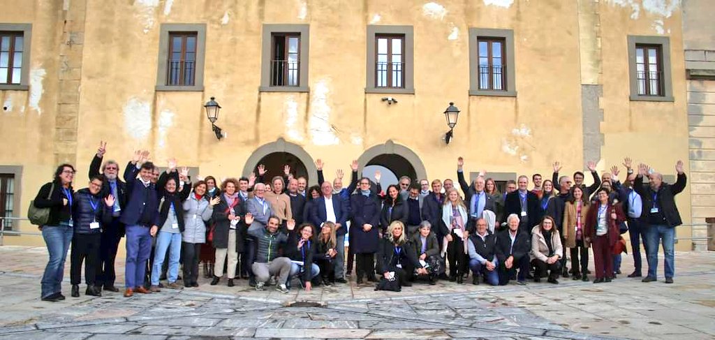 🌿Ecco i rappresentanti delle riserve della Biosfera italiane, riuniti a Portoferraio per il 3° Meeting delle RB. 
@MiTE_IT
<a href="/ItalyatUNESCO/">ItalyatUNESCO</a> <a href="/UNESCO_MAB/">UNESCO Biodiversity</a> <a href="/isoletoscane/">parcoisoletoscane</a> #isoleditoscana #Elba #MABUNESCO