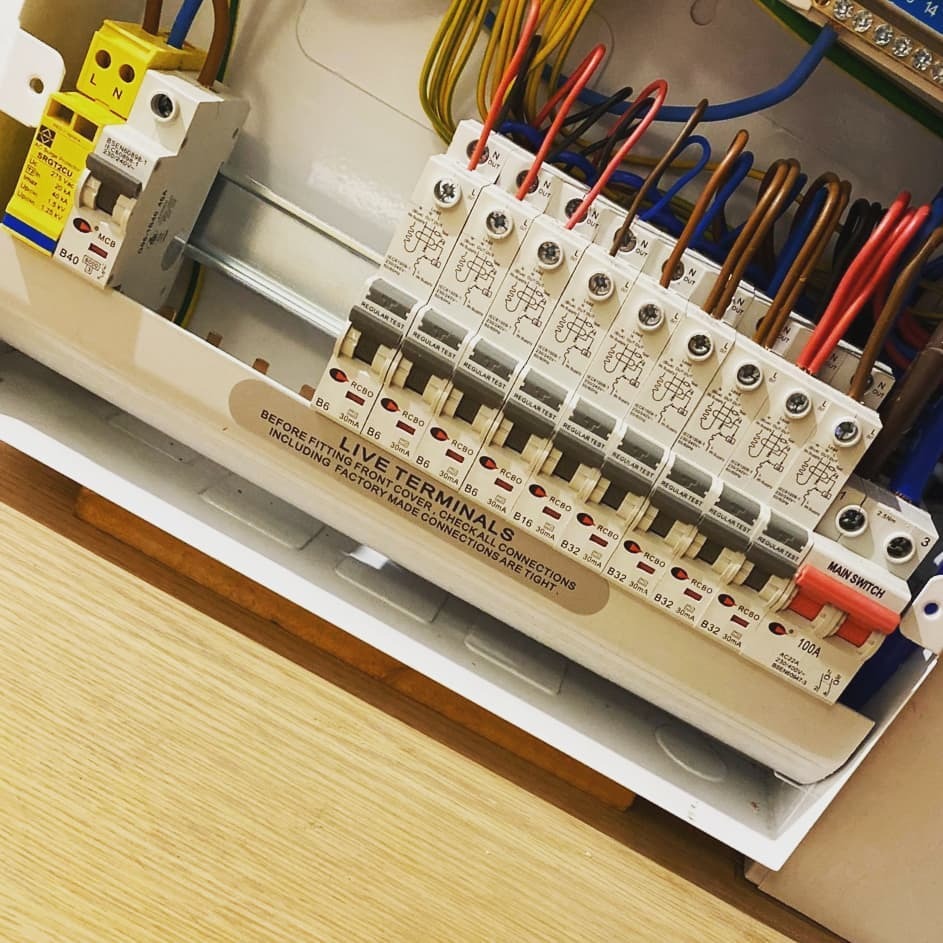 Happy Friday! 😊 Everyone looking forward to fireworks night? 🎆 🎇 🧨 

Great job from Mark and Sam, lovely little fuse board move and replacement, plus additional sockets to bedroom and for some appliances.

Hope everyone enjoys there evening and has a… instagr.am/p/CV51prKMFSk/
