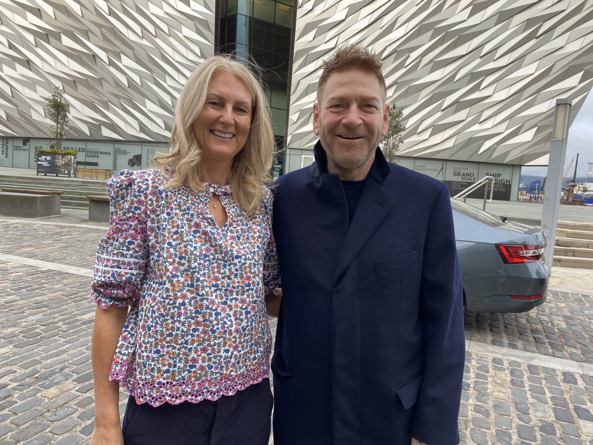 Excited to see ⁦@KennethBranagh3⁩ in Belfast this morning. Fantastic to have his film premiered here