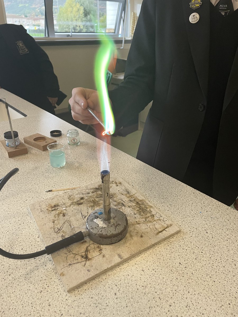 Alva_Science's tweet photo. Some of our S1s have been learning about fireworks. Perfect chance to do the flame test and find out about different colours in a firework! 🎇🎆 https://t.co/YVR1YM4hYB