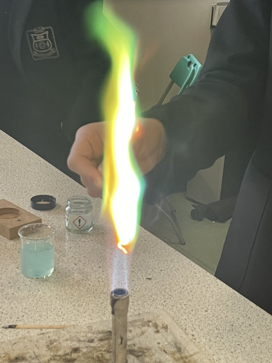 Alva_Science's tweet photo. Some of our S1s have been learning about fireworks. Perfect chance to do the flame test and find out about different colours in a firework! 🎇🎆 https://t.co/YVR1YM4hYB