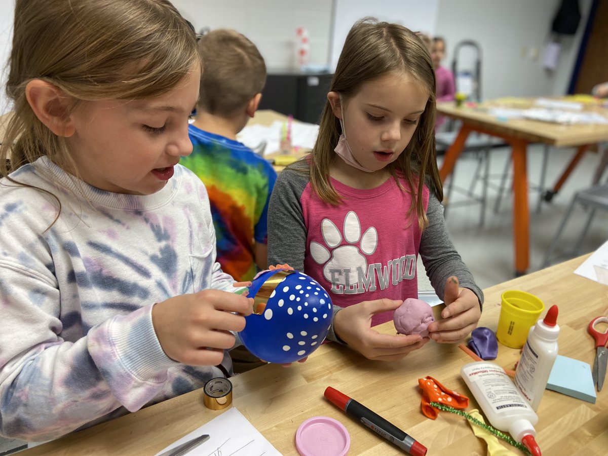 SchlieReed's tweet photo. @ElmwoodSDNB 2nd graders working with @kelliarado build prototypes for their consumer based on their #sketch and materials list @SDNBSchools #SDNBLearns #makerspace https://t.co/YMtnMjDbLC
