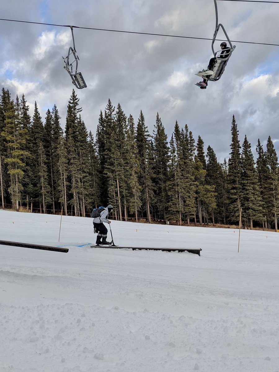 SkiBig3's tweet photo. Local characters out in full force @MtNorquay #MightyQuay #SkiBig3 https://t.co/upr38IRyW1