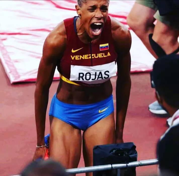 adelso_car's tweet photo. La Venezolana Yulimar Rojas, @TeamRojas45 fue Galardonada como la Mejor Atleta Femenina del mundo en el 2021 por los Premios del Diario Marca en España.

ORGULLO NACIONAL!!! https://t.co/p0ObVAfh9h