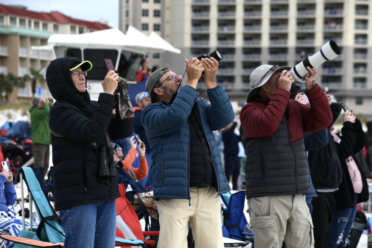 DevonRNWFDN's tweet photo. People capture the aerial moments at Pensacola Beach Friday during the #BlueAngels homecoming show https://t.co/DrqGdRS8lM
