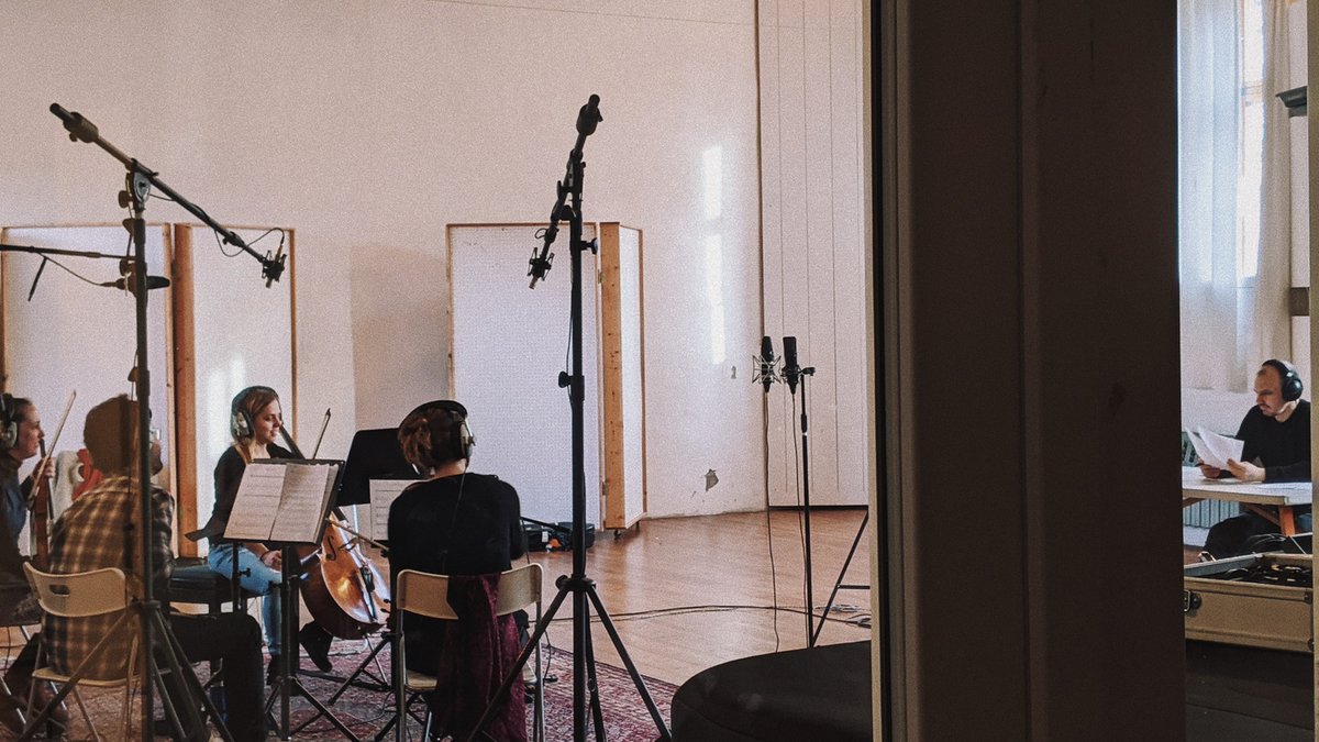 "Our New World" from YUUL with <a href="/kysonmusic/">Kyson</a> is Today's Top Tune on <a href="/kcrw/">KCRW</a>. Have a listen at kcrw.com/music/shows/to… @arianamorgenstern