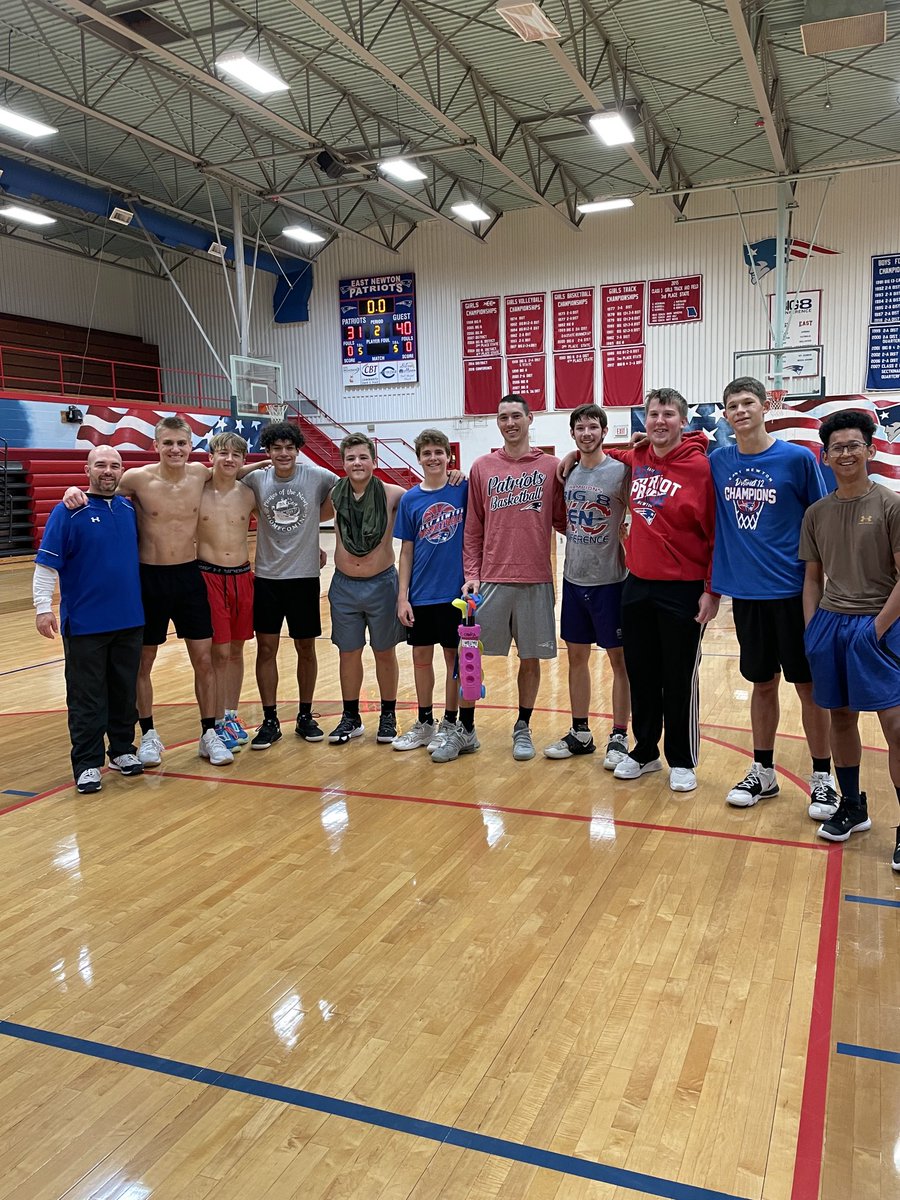 ENPatriotHoops's tweet photo. Our beloved first year coach, Mr. Ethan Heilig, received a special gift from our players this morning. Generosity (with a little humor) and family love abound with this team!  Welcome aboard Coach !  Shoot low!! #patrioculture https://t.co/u2VHzQe1Pk