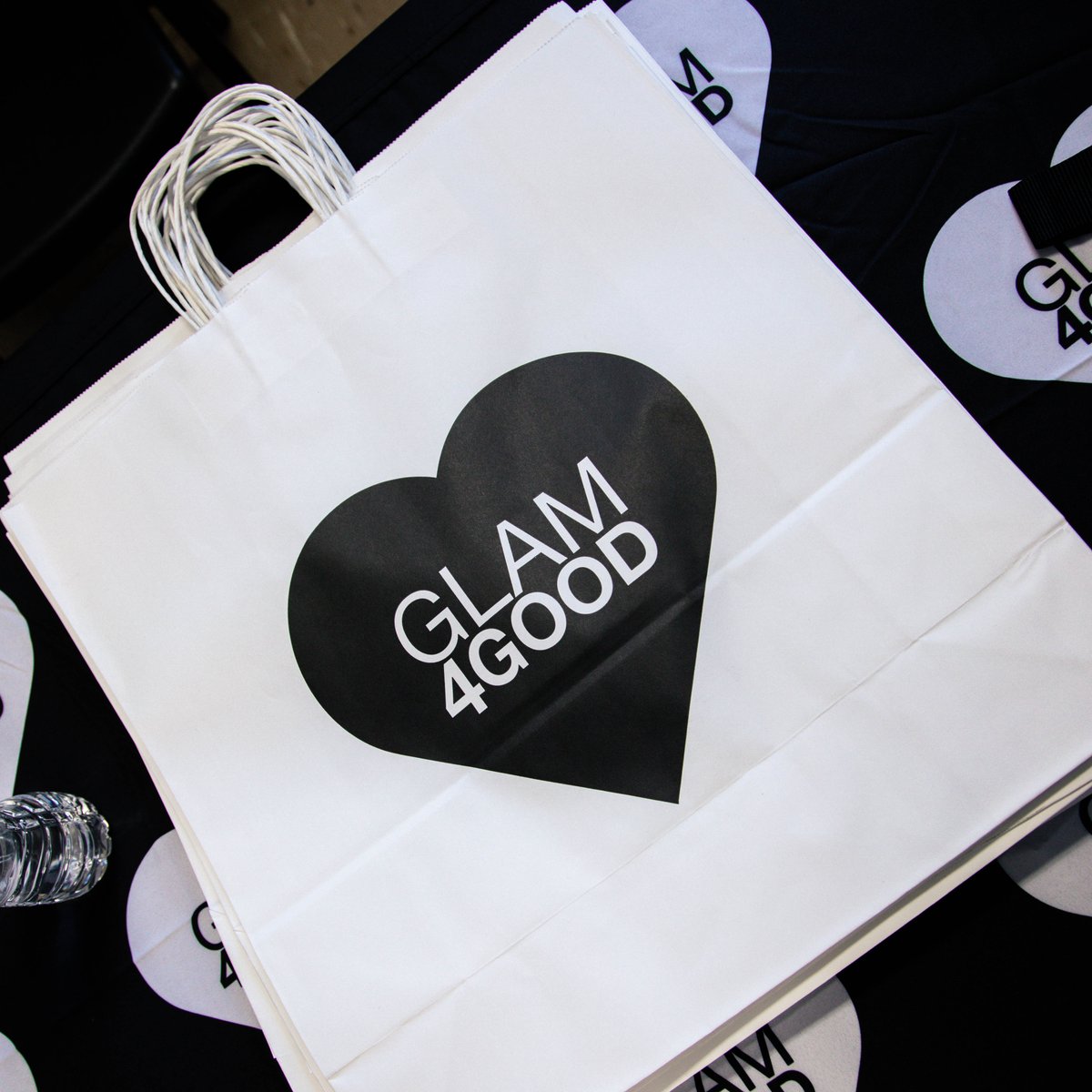 Vince Camuto tweet media