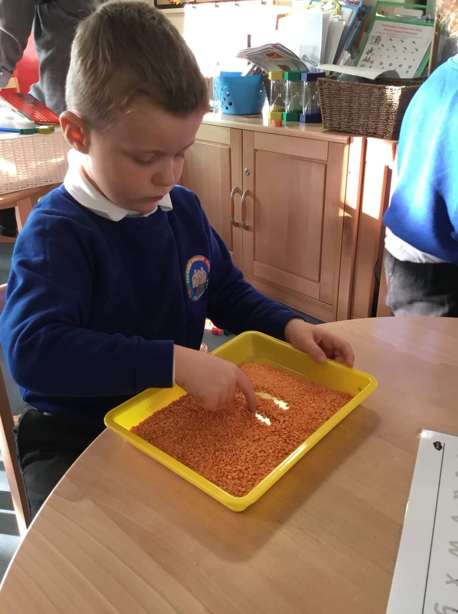 SchoolPentland's tweet photo. Class Eiffel Tower have started the first week back off with a BANG!!
The children have been creating their own fireworks!
Enjoyed playing on our new pirate ship and had sticky fun making colourful Diwali pictures.#positivepentland #pentlandfamily #pentlandvalues #send https://t.co/VBauUwcvuL