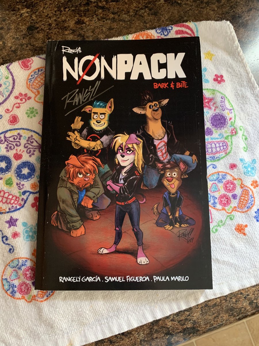 Xsarra_74's tweet photo. Something super awesome came today!!! ๐๐๐
#nonpack #barkandbite #radrangy https://t.co/psZXzSElUW