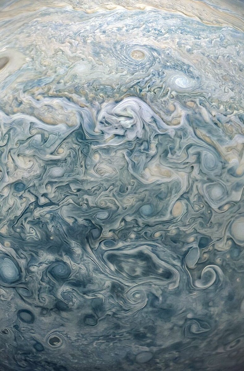 MdlScience's tweet photo. La beauté de la planète Jupiter par la sonde spatiale Juno de la NASA.

📷 : NASA/kevinmgill https://t.co/I913p71gM9