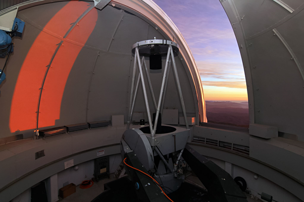 AstronomiaUdeA's tweet photo. Por más de 12 años profesores y estudiantes del pregrado de astronomía de la @UdeA han soñado en (¡y trabajado para!) tener acceso a un instrumento astronómico de primer nivel en un lugar de cielos limpios.

¡Ahora lo tendrán! ¡es un sueño hecho realidad!
https://t.co/Ez7TYcRML3 https://t.co/YIll4zPxxI