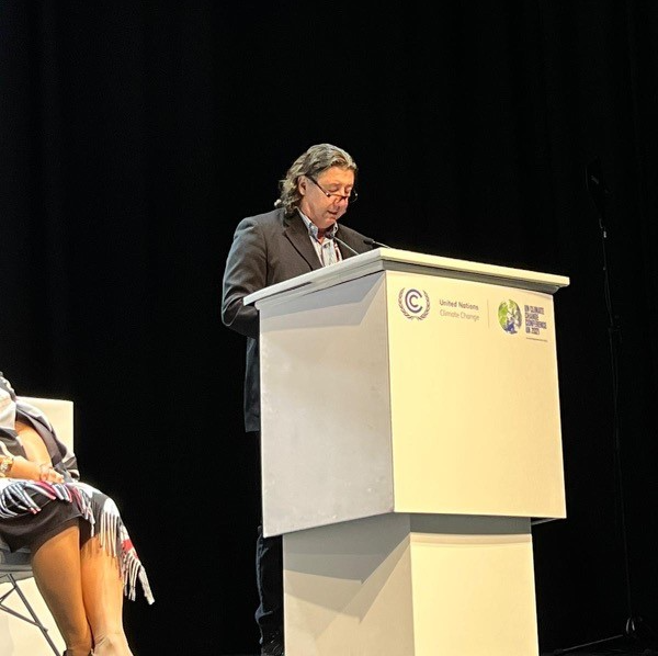 AFN_Updates's tweet photo. AFN Regional Chief Paul Prosper spoke on how #FirstNations perspectives can lead the way with new approaches to climate recovery solutions at the @IndigCInEnergy discussion on renewable energy microgrids @COP26. #COP26
#NationalClimateStrategy #ClimateChange #MoreThanOneDay https://t.co/YWmFlDbhBg
