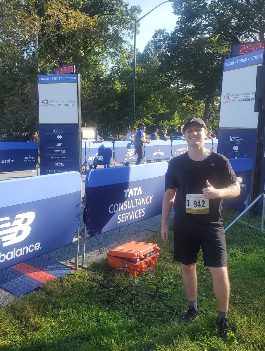 leagueapps's tweet photo. The NYC Marathon is SUNDAY! Mike Belt—Manager of Design Operations at LeagueApps—will be running &amp; raising money for a cause very close to us! @RallyCap_Sports was our first #FundPlay partner &amp; has a mission we very much believe in. Click here to donate https://t.co/ADvchGaU1L https://t.co/EPw5YVxt5H