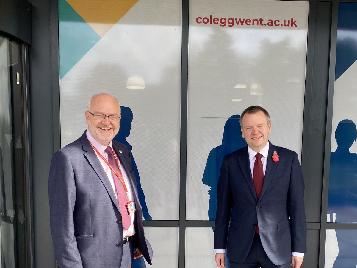 GuyLacey2's tweet photo. Delighted to welcome @NickTorfaen to the Torfaen Learning Zone today. Met some of our fantastic @coleggwent students and toured our newest campus. https://t.co/2dDOcQaXl1