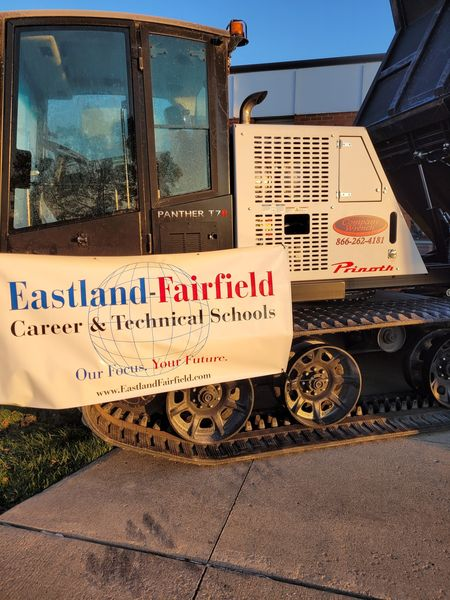 CompanyWrench's tweet photo. Check out the Company Wrench Prinoth T7R on display at Eastland-Fairfield Career Center in Central Ohio!
#CompanyWrench #Prinoth #Panther #EastlandFairfieldCareerCenter #FairfieldCounty #TrackedVehicle https://t.co/8Fha3UWRjP
