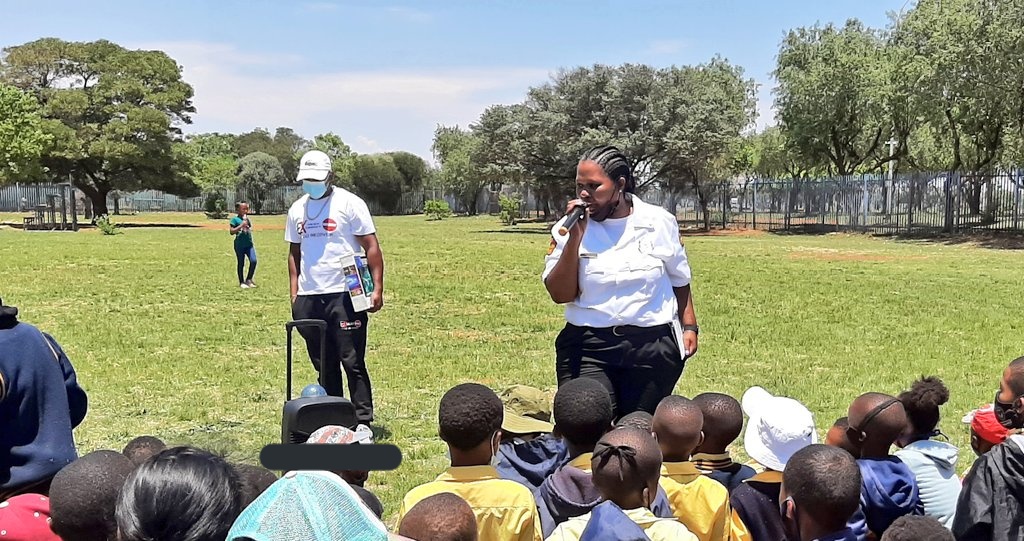 JoburgMPD's tweet photo. Learners were taught about
road safety, bullying, dangers of narcotics, sexual offenses, water &amp; fire safety. #SaferSchools
#WeServeJoburg #SaferJoburg https://t.co/jndMU5QhM8