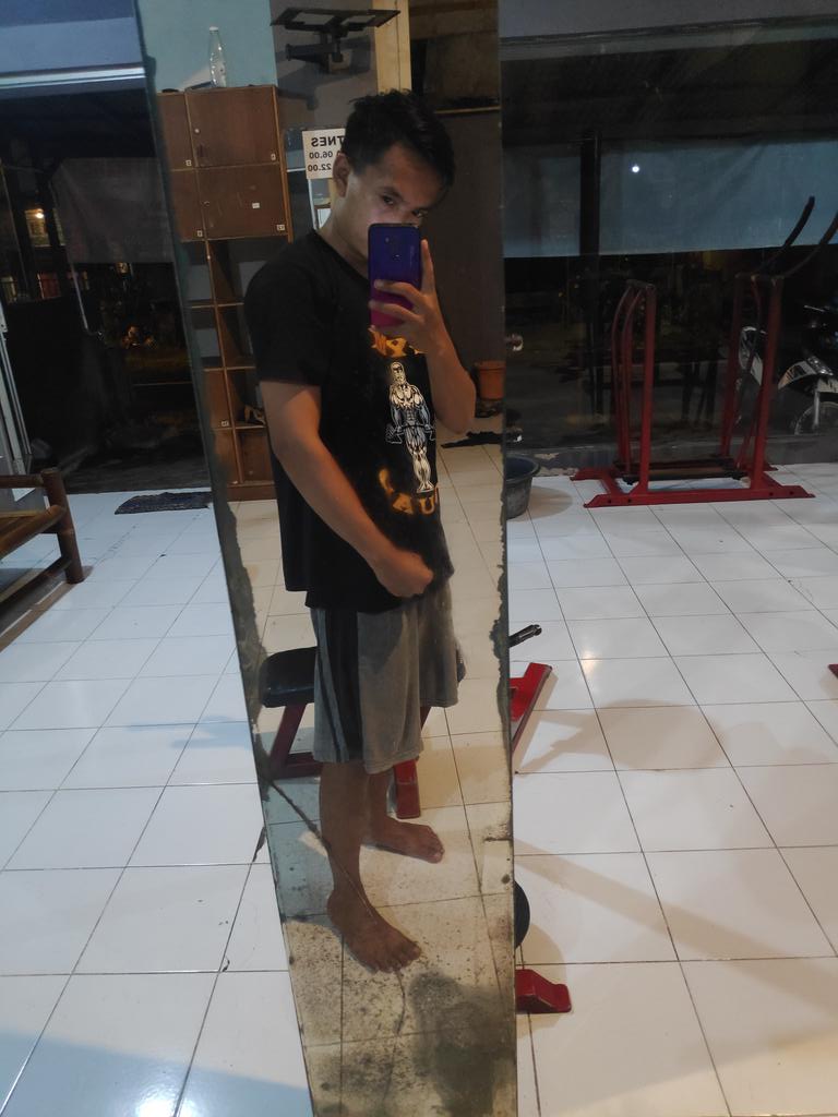corbanghosting's tweet photo. Ujan ujan cari kringet  💪 https://t.co/sA46OuLtkz