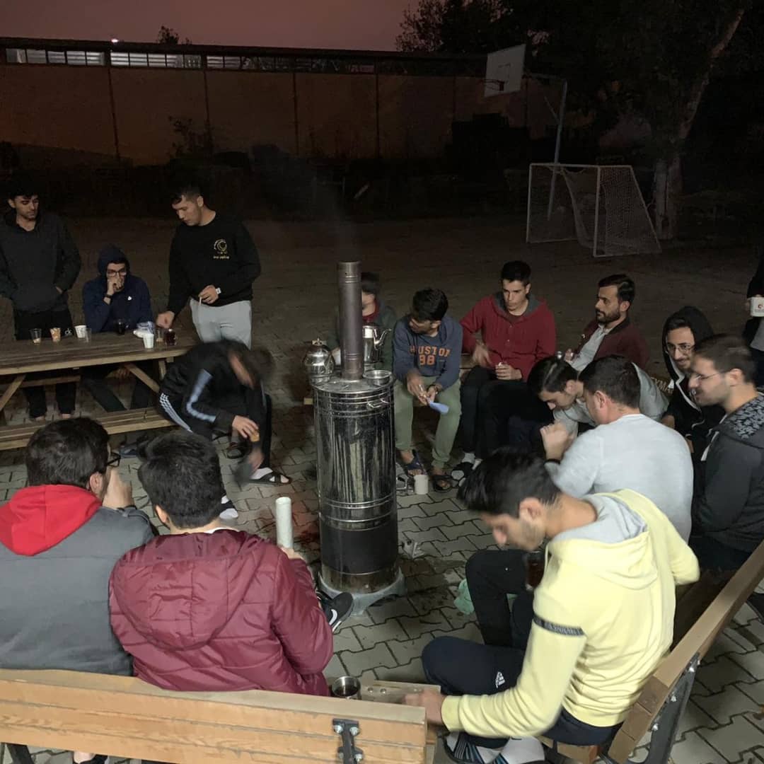 Haftalık olarak yaptığımız Semaver Çay etkinliğimizi gerçekleştirdik. Muhabbetin bol olduğu, verimli bir etkinlikti. 
.
.
.
#ilimyaymacemiyeti #tekirdağ