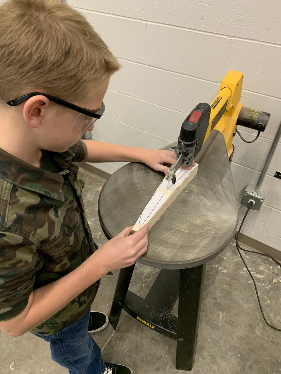 _pknutson's tweet photo. Great day to be in the shop! SFA Bronco engineers are building their CO2 dragsters today! #bisdodysseyacademy #STEM @SFA_bisd @BISD_CTE @BryanISD @GCarrabineBryan https://t.co/RLQsmjYpGN