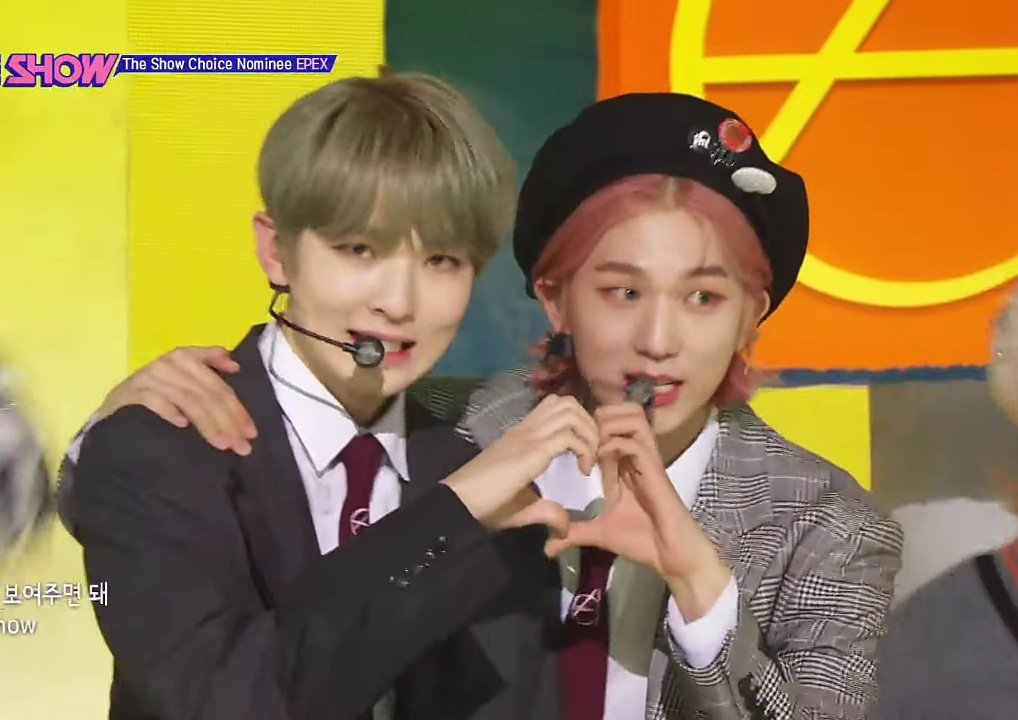 ShEli_Epex's tweet photo. Los amo tanto de verdad mis bonitos :(((
#epexdiamond #epexflowers #epexdeeznuts https://t.co/jeGbr4WF7v