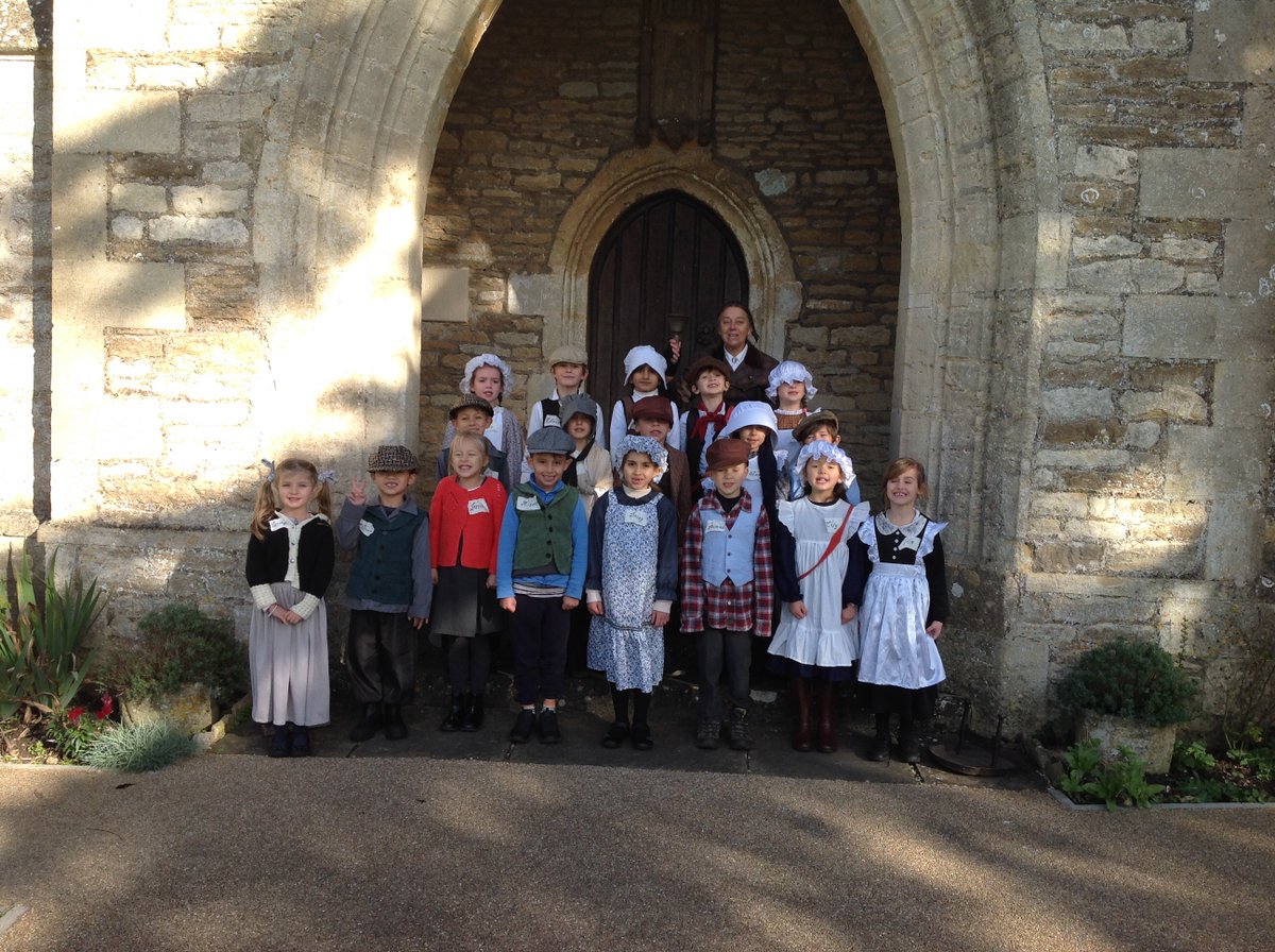 kesbathpreprep's tweet photo. Year 2 have had a wonderful time at Sevington Victorian School this week. They were taught the three Rs by Miss Squire, played Victorian games at Recreation and found out about how the education of boys and girls differed.
#KESBathExplore #KESBathLearning https://t.co/Sakd1b5IVM