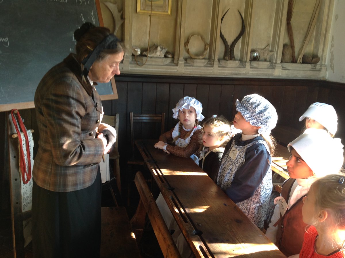 kesbathpreprep's tweet photo. Year 2 have had a wonderful time at Sevington Victorian School this week. They were taught the three Rs by Miss Squire, played Victorian games at Recreation and found out about how the education of boys and girls differed.
#KESBathExplore #KESBathLearning https://t.co/Sakd1b5IVM