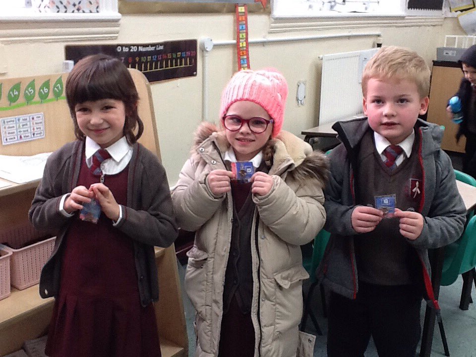 ThomasYear1's tweet photo. Our stars of the week and our bronze reading medals!🌟 https://t.co/TPwVZJgz10