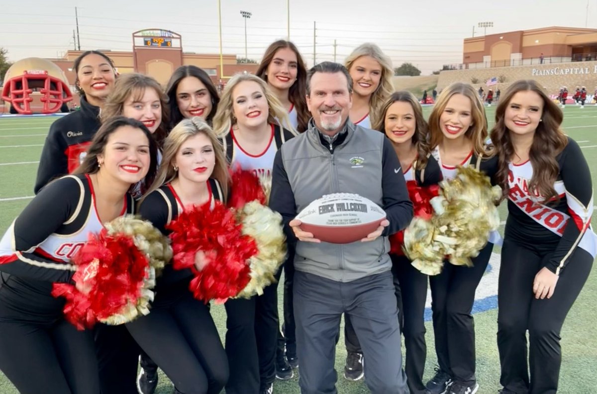 dctf's tweet photo. Congratulations to Erick Willcoxon from Lubbock Coronado High School for receiving the Dave Campbell's Community Connector Award presented by @Suddenlink! 

Thank you for all you do to support the Mustangs community! @AthleticsLISD https://t.co/y10GzuX5EV