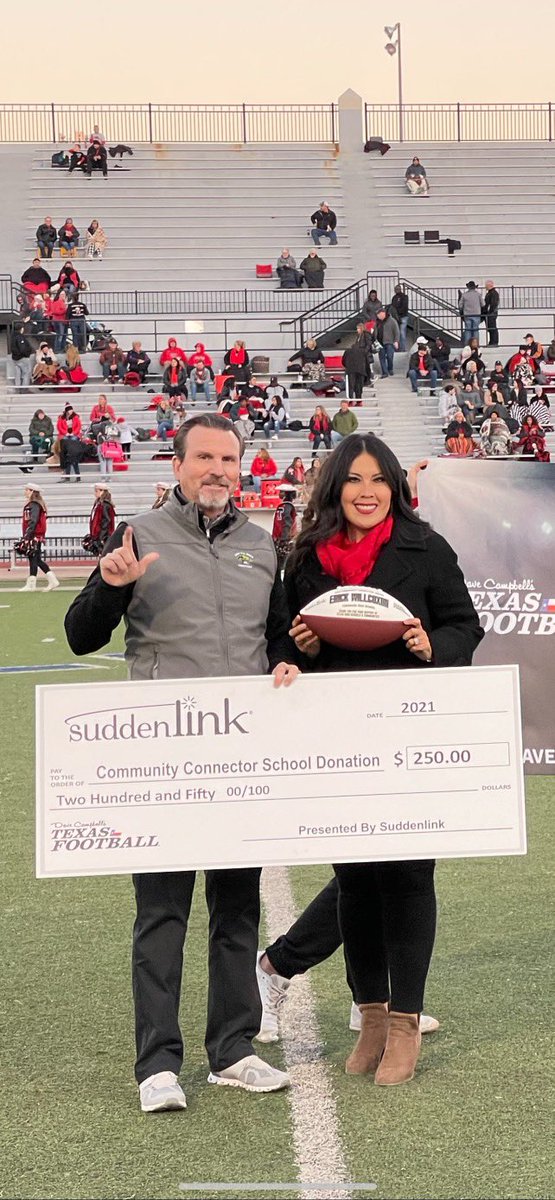 dctf's tweet photo. Congratulations to Erick Willcoxon from Lubbock Coronado High School for receiving the Dave Campbell's Community Connector Award presented by @Suddenlink! 

Thank you for all you do to support the Mustangs community! @AthleticsLISD https://t.co/y10GzuX5EV