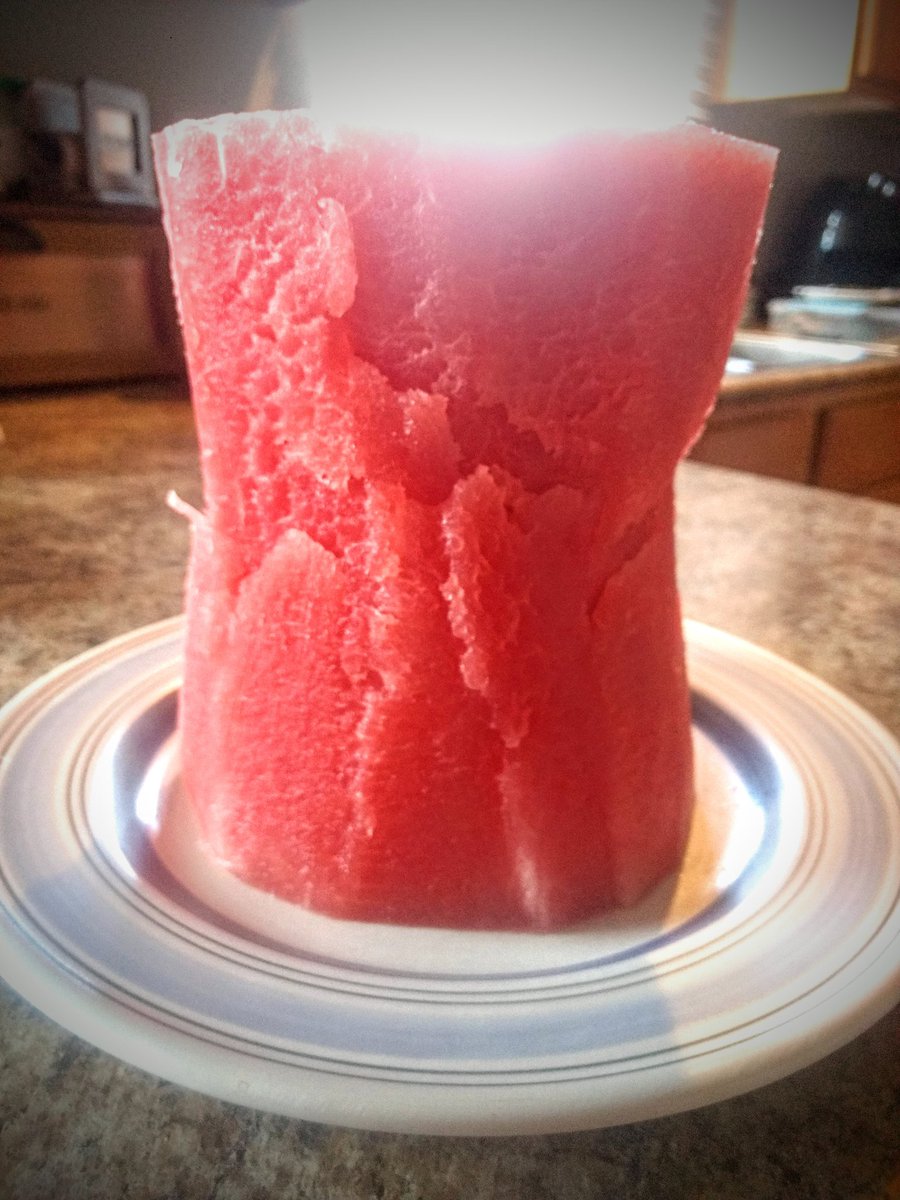 DesertStudioArt's tweet photo. Watermelon Cake! 🍉
Cut + Blot dry(ish)
Top w/ 24 Hr REFRIGERATED coconut cream (separate the cream from the water) * crucial step *
OR
top w/ cool whip.
This CANNOT sit in the fridge overnight to be frosted- personal exp.- it gets soggy.
Use same day #watermeloncake #art https://t.co/FZWXvxxIVH